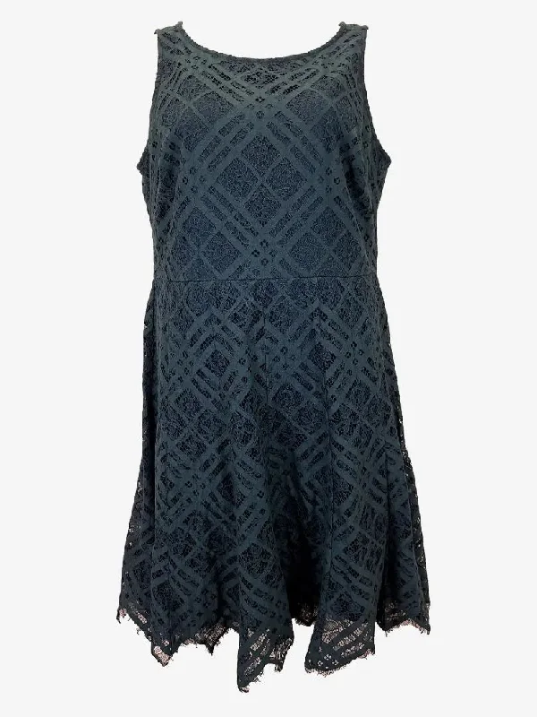 Donna Karan A Line Lace Cocktail Mini Dress Size 12 Trendy Off-Shoulder Dress Mini