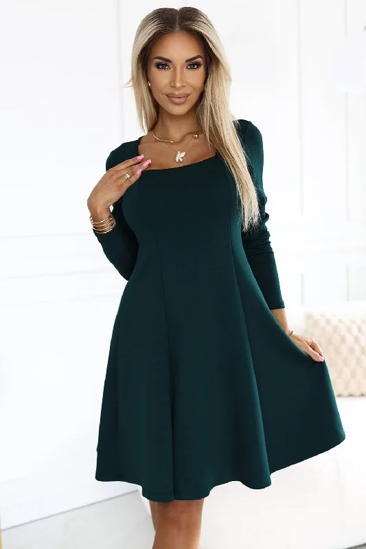 Comfortable trapeze dress with a neckline and long sleeves - green Tunics Versatile stylish