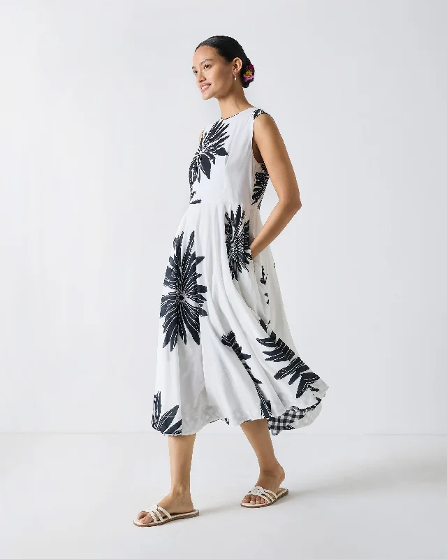 Yoroi Dress - Black & White Print Tunics Solid Classic