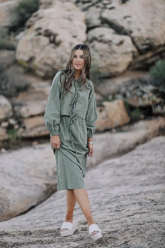 Odie Skirt & Top Set in Green satin skirt smooth