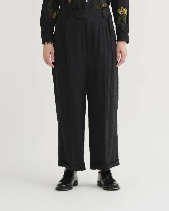 CREASE PANTS / NAVY Classic Pleated Pants