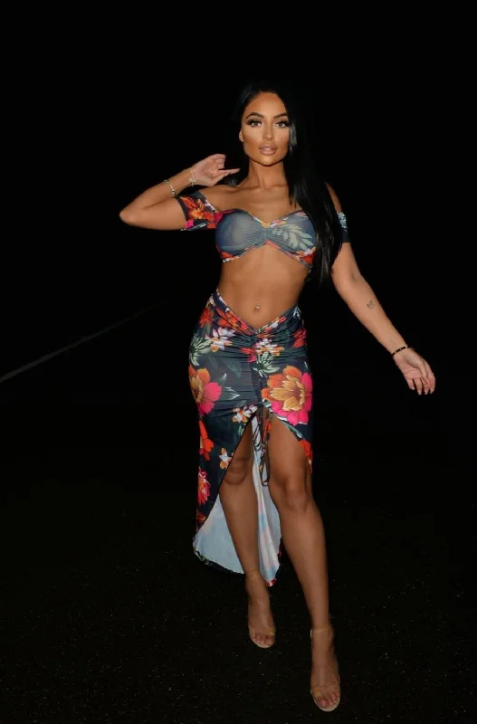 Obsession Black Floral Cropped Top Rauched Skirt Two Piece Co Ord Set zip skirt side Obsession Black Floral Cropped Top Rauched Skirt Two Piece Co Ord Set zip skirt side
