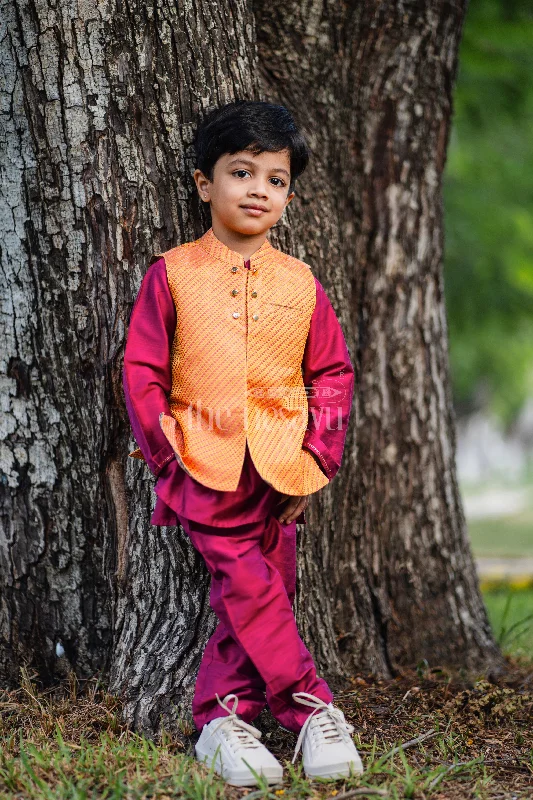 Vibrant Boys Kurta Pajama Set with Contrasting Jacket Lace Jacket Ribbed Jacket Sequined Jacket Vibrant Boys Kurta Pajama Set with Contrasting Jacket Lace Jacket Ribbed Jacket Sequined Jacket